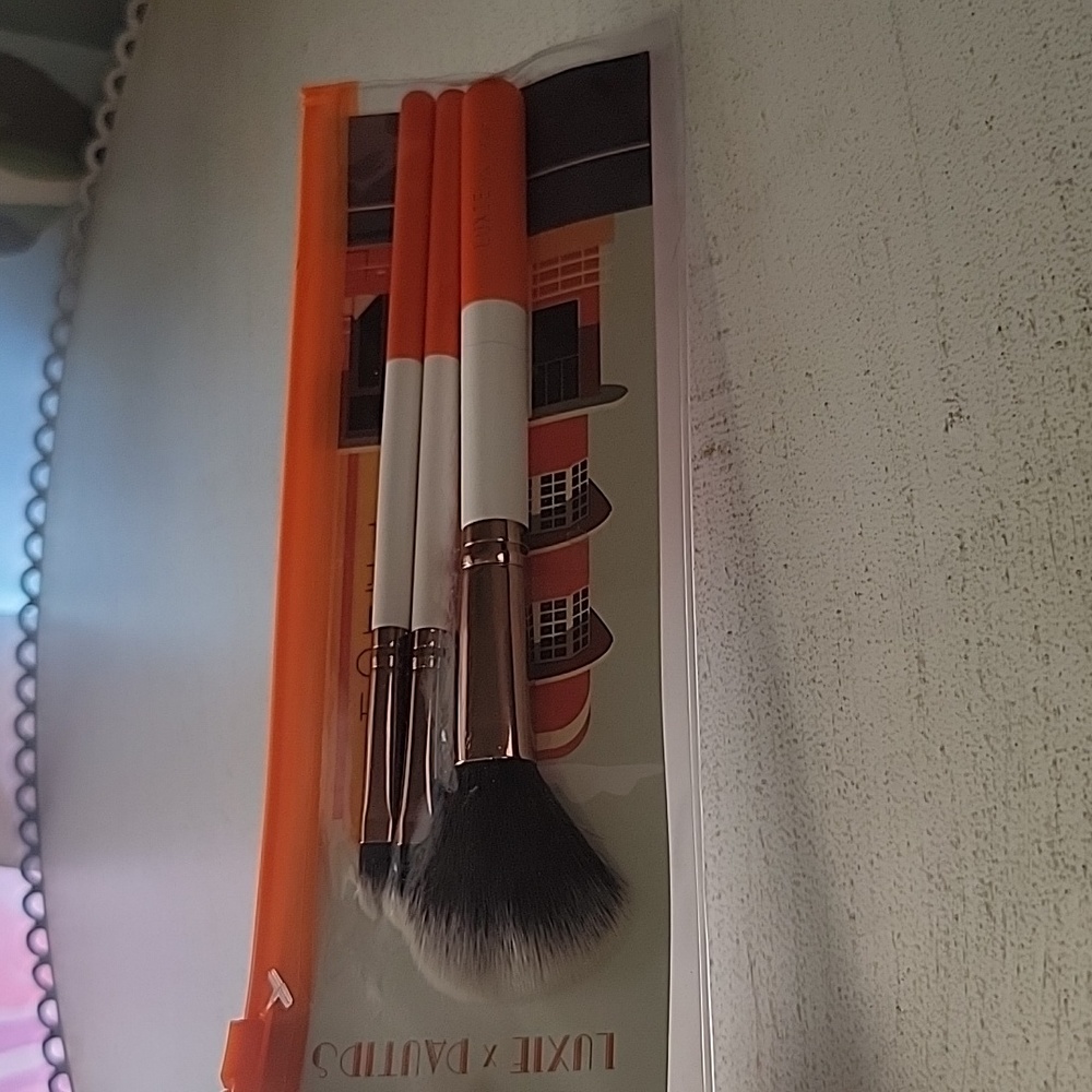 NEW Luxie x Pautips Por La Noche Brush Set